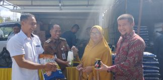 Gelar Pasar Murah, Masyarakat Desa Rambah Hilir Mengaku Terbantu