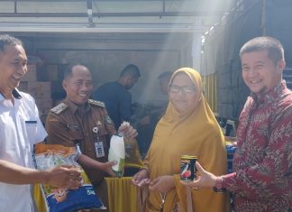 Gelar Pasar Murah, Masyarakat Desa Rambah Hilir Mengaku Terbantu