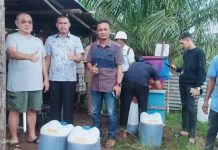 Kades Sontang, Zulfahrianto Panen Madu