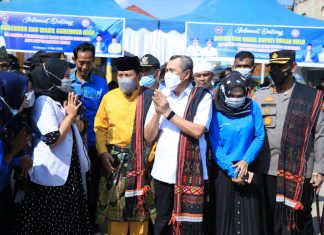 Hadiri May Day di Rohul, Gubri : Angka Pengangguran di Riau Berkurang