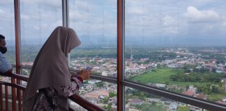 Indahnya Menara 99 Islamic, Objek Wisata Religi di Rohul