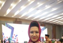 Ketua TP PKK Rohul Terima Penghargaan Manggala Karya Kencana dari BKKBN