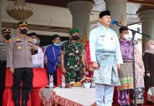 Pimpin Apel HUT Riau Ke 65, Wabup Rohul Ajak Masyarakat Bahu Membahu Dalam Pembangunan