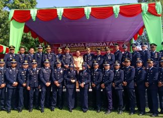 PERINGATI HARI KEMENKUMHAM RI, PETUGAS DAN WBP IKUTI UPACARA BERSAMA