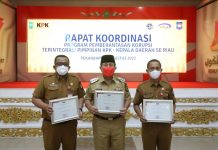 Membanggakan, Rohul Raih Tiga Penghargaan Sekaligus