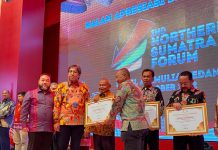 Pemkab Rohul Terima Penghargaan Dari SKK Migas Pada 2nd Northern Sumatra Forum 2022