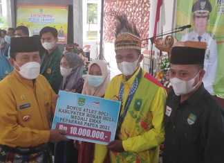 Peroleh Medali Emas, Atlet NPCI Rohul Dapat Bonus Dari Bupati Sukiman