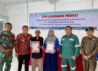 Dukung Pencegahan Stunting, PT SPR Langgak Beri Kakus ke Warga Miskin