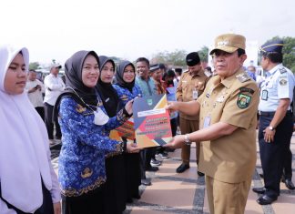 165 PNS di Rohul Terima SK Kepegawaian