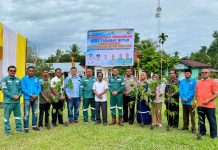 PT SPR Langgak dan KNPI Rambah Hilir Lakukan Penanaman Pohon dan Menyerahkan Bibit Tanaman Kepada Masyarakat