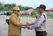 Pimpin Upacara HUT Satpam Ke 42, Sekda : Jaga Ketertiban Masyarakat Demi Lingkungan Yang Kondusif