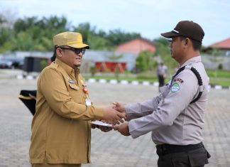 Pimpin Upacara HUT Satpam Ke 42, Sekda : Jaga Ketertiban Masyarakat Demi Lingkungan Yang Kondusif
