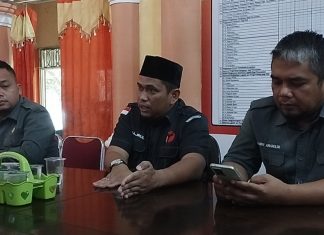 Membuat Laporan di Bawaslu Rohul, Masyarakat Mengaku Mendapat Respon Negatif