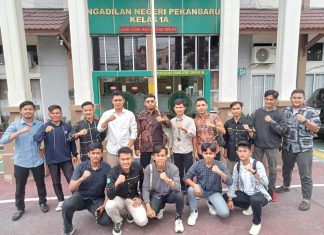 Gubri Drs Syamsuar Tidak Hadir Saat Persidangan di Pengadilan Negeri Pekanbaru