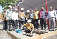 Bupati Sukiman Letak Batu Pertama Pembangunan Asrama Mahasiswa Rohul di Kota Pelajar