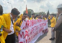 Mahasiswa Unilak Gelar Aksi Jilid II, Sebut Menteri BUMN, Erick Thohir Gagal Hingga Harus Mundur