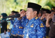 Bupati Sukiman Pimpin Upacara Hari Pendidikan Nasional