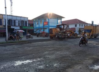 Soal Kerusakan Jalan Ujung Batu, Ferry Yunanda: Kita Fokus Dulu Perbaikan Sistem Drainase
