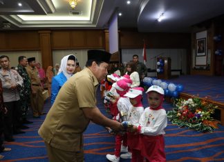 Puncak HUT IGTKI-PGRI Ke-73, Bupati Sukiman : Guru Harus Tingkatkan Kompetensi