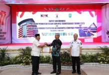 MEMBANGGAKAN, Rokan Hulu Terima Penghargaan Indeks SPI Dari KPK RI