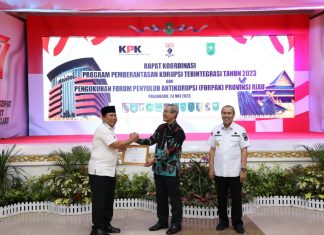 MEMBANGGAKAN, Rokan Hulu Terima Penghargaan Indeks SPI Dari KPK RI