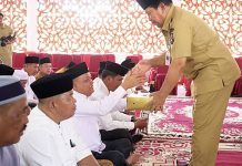 Lepas Anggota KORPRI Menunaikan Ibadah Haji, Berikut Pesan Bupati Sukiman