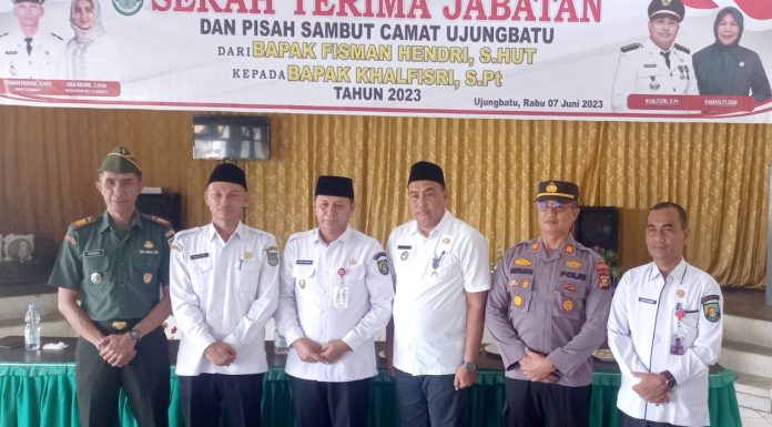 Wabup Rohul Saksikan Sertijab Camat Ujungbatu