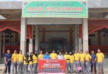 Polisi di Rohul Bersih – Bersih Tempat Ibadah