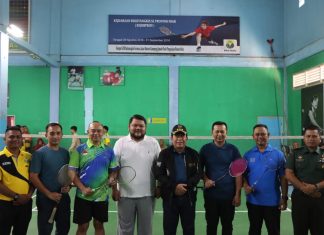Bupati Sukiman Tutup Open Turnamen Bulutangkis Kajari Rohul Cup