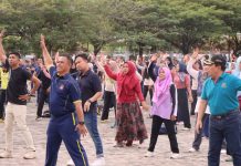 Meriahnya Senam Bersama di Kantor Bupati Rohul