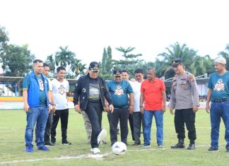 Bupati Sukiman Buka Open Turnamen Mahato Cup