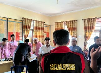 Kantor Desa Kepenuhan Raya Digeledah