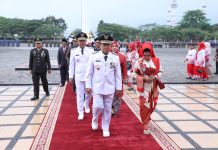 Ditengah Hujan, Pelaksanaan Upacara HUT RI di Rohul Tetap Berjalan Khidmat