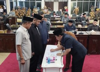 Bupati dan Pimpinan DPRD Rohul Tandatangani Nota Kesepakatan KUA-PPAS TA 2024