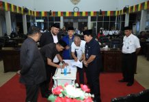 Bupati dan Pimpinan DPRD Rohul Tandatangani Nota Kesepakatan KUA-PPAS 2023