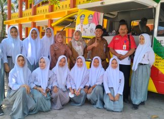 Disdukcapil Rohul Keliling Sekolah, Rekam e-KTP Siswa SMA