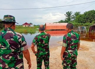 Danrem 031/Wira Bima Brigjen TNI Dany Rakca Peduli Pantau Banjir di Rohul