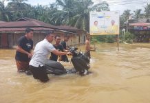 Banjir Akibatkan Jalan Lintas Provinsi Terputus