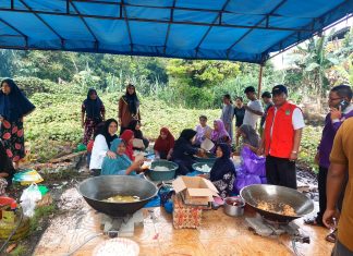Gerak Cepat, PMI Rohul Dirikan Posko Logistik dan Dapur Umum Bagi Korban Banjir