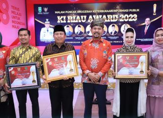Rokan Hulu Raih Berbagai Penghargaan Dalam KI RIAU AWARD 2023
