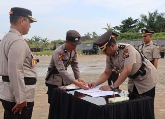 Kapolres Rohul Pimpin Sertijab Wakapolres