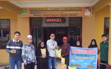 Peduli Korban Banjir, PT SSL Berbagi Paket Sembako