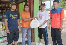 Salurkan Bantuan Bagi Korban Banjir, BPBD Rohul Beri Tips Tangani Banjir