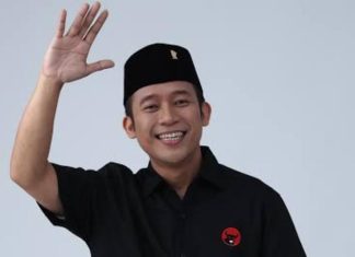 Dicuekin Istri Usai Jadi Anggota DPR RI, Ini Jawaban Denny Cagur