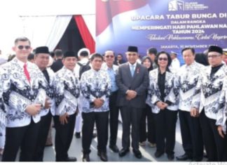 Ketum PGRI Turut Tabur Bunga Pada Peringatan Hari Pahlawan, Ketua PGRI Riau : Semangat Pahlawan Masa Depan