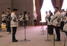 Ketua PGRI Riau Resmi Lantik BKO PGRI Provinsi Riau XXIII 2024-2029