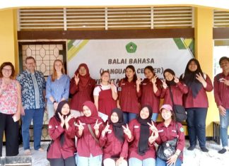 Fun English Learning bersama Mr. Shane, Kursus Singkat di Universitas Lancang Kuning