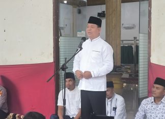 Wabup Rohul Awali Safari Ramadan di Desa Talikumain
