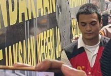 Vadel Hadir Pada Sidang Dakwaan PN Jaksel Tanpa Senyum