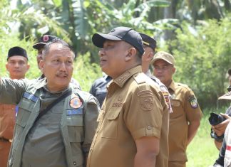 Tinjau Jembatan Sungai Klubi, Bupati Anton Selalu Ada Ditengah Masyarakat